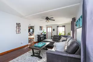 284 N Clinton Ave, Bradley, IL 60915 - Photo 14