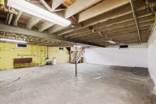 527 155th Pl, Calumet City, IL 60409 - Photo 12