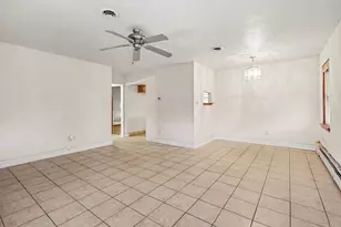 527 155th Pl, Calumet City, IL 60409 - Photo 6