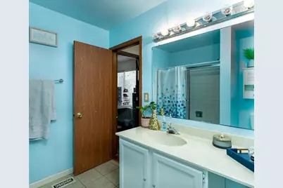 2120 Brittany Court, Glendale Heights, IL 60139 - Photo 8