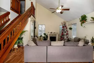 2120 Brittany Ct, Glendale Heights, IL 60139 - Photo 2