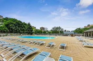 4250 N Marine Dr, Chicago, IL 60613 - Photo 24