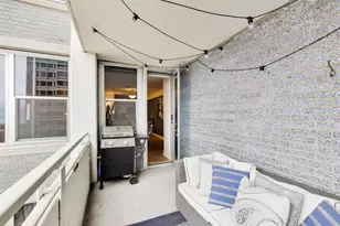 4250 N Marine Dr, Chicago, IL 60613 - Photo 20