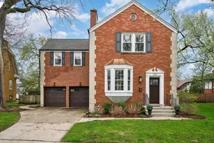305 Maplewood Rd, Riverside, IL 60546 - Photo 2