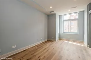 1446 W Irving Park Rd, Chicago, IL 60613 - Photo 12