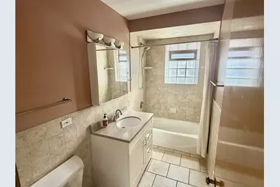 8032 N Wisner Street, Niles, IL 60714 - Photo 6