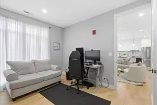 715 South Blvd, Oak Park, IL 60302 - Photo 12