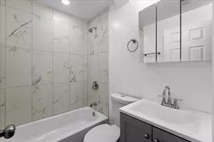 1313 W Chicago Ave, Chicago, IL 60642 - Photo 10