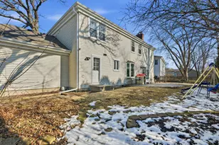 321 Bittersweet Ct, Schaumburg, IL 60193 - Photo 34