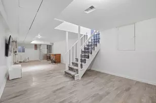 321 Bittersweet Ct, Schaumburg, IL 60193 - Photo 32