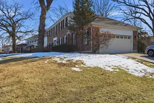 321 Bittersweet Ct, Schaumburg, IL 60193 - Photo 4