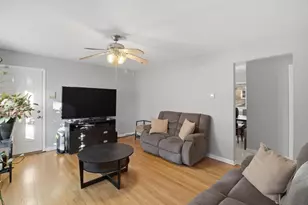 3822 Ruby St, Schiller Park, IL 60176 - Photo 6