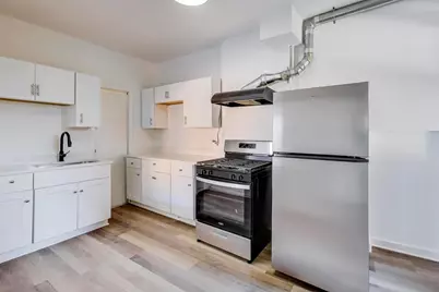 3047 W Berteau Avenue #1, Chicago, IL 60618 - Photo 6