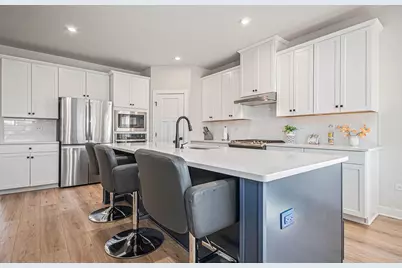 245 Goldenrod Drive, Sugar Grove, IL 60554 - Photo 4