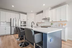 245 Goldenrod Dr, Sugar Grove, IL 60554 - Photo 4