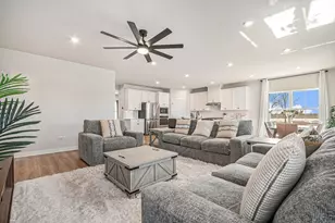 245 Goldenrod Dr, Sugar Grove, IL 60554 - Photo 8