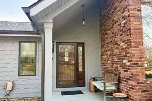 1903 Oakwood Ave, Bloomington, IL 61704 - Photo 2