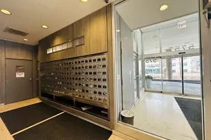 5757 N Sheridan Rd, Chicago, IL 60660 - Photo 2