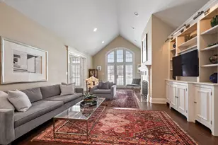 563 Greenway Dr, Lake Forest, IL 60045 - Photo 6