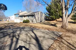 43 Meadow Ln, Prophetstown, IL 61277 - Photo 6