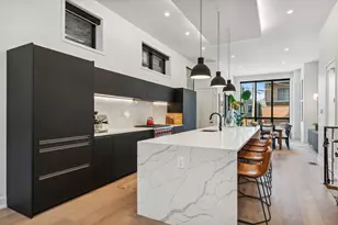 1541 W Pearson St, Chicago, IL 60642 - Photo 4