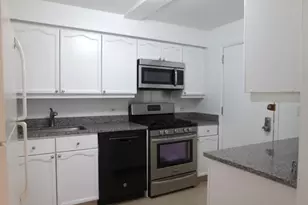 10353 Dearlove Rd, Glenview, IL 60025 - Photo 8