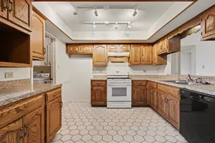 24541 S Wildwood Trail, Crete, IL 60417 - Photo 14