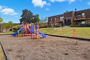 712 Tipperary Ct, Schaumburg, IL 60193 - Photo 12