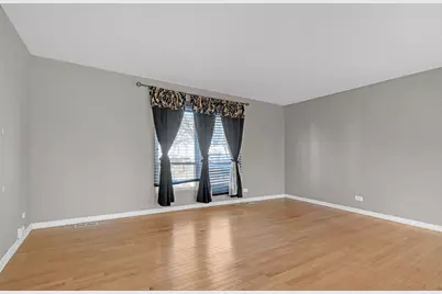 2051 Kettering Road, Hoffman Estates, IL 60169 - Photo 4