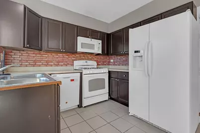 2051 Kettering Road, Hoffman Estates, IL 60169 - Photo 10