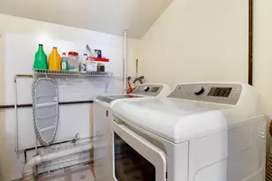 3324 Lynwood Ave, South Chicago Heights, IL 60411 - Photo 12