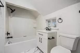 790 Hillview Ave, West Chicago, IL 60185 - Photo 20