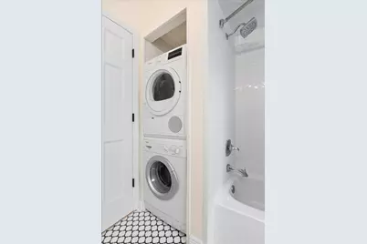 4655 N Winchester Avenue #2N, Chicago, IL 60640 - Photo 24