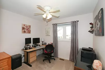 1335 Gentry Road, Hoffman Estates, IL 60169 - Photo 18