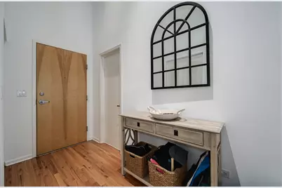 758 N Larrabee Street #514, Chicago, IL 60654 - Photo 2