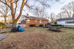 1054 Broadmoor Pl, Deerfield, IL 60015 - Photo 20