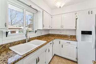 719 N Forest Ave, Mount Prospect, IL 60056 - Photo 8