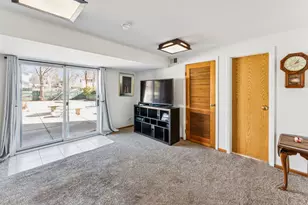 719 N Forest Ave, Mount Prospect, IL 60056 - Photo 22