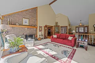 32W225 Pratt Rd, Wayne, IL 60184 - Photo 8