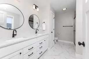 401 B Jenny Ln, Heyworth, IL 61745 - Photo 22