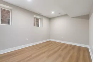 7836 S Constance Ave, Chicago, IL 60649 - Photo 24