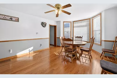 714 Ellwood Avenue, Dekalb, IL 60115 - Photo 8