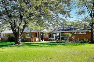 3336 Overland Pass, Northbrook, IL 60062 - Photo 22