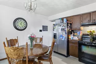 313 5th St, Colona, IL 61241 - Photo 28