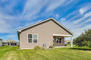 2358 Cannon Dr, Pingree Grove, IL 60140 - Photo 24