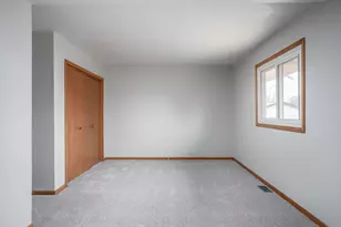 4905 50th St, Moline, IL 61265 - Photo 12