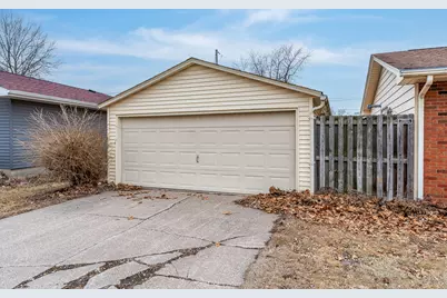 4905 50th Street, Moline, IL 61265 - Photo 4