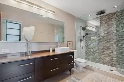 1800 W Roscoe Street #520, Chicago, IL 60657 - Photo 10