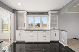 1101 S Lavergne Dr, Mount Prospect, IL 60056 - Photo 12