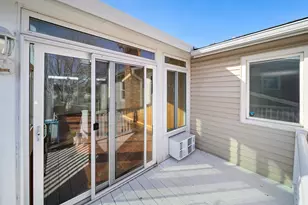 1101 S Lavergne Dr, Mount Prospect, IL 60056 - Photo 36